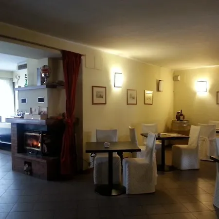 Borgo La Collina מלון 3*