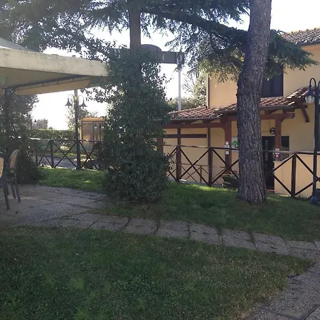 ホテル Borgo La Collina 3*
