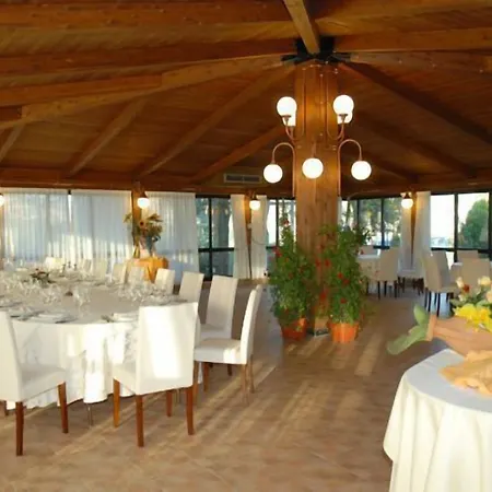 Borgo La Collina 3* بيرودجا
