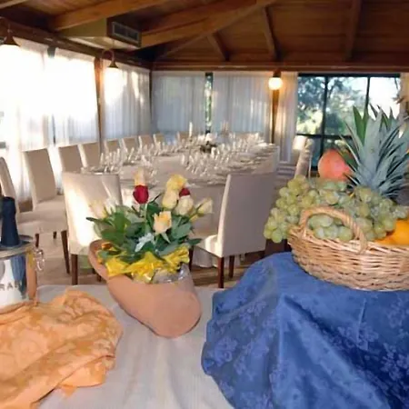 Borgo La Collina מלון 3*