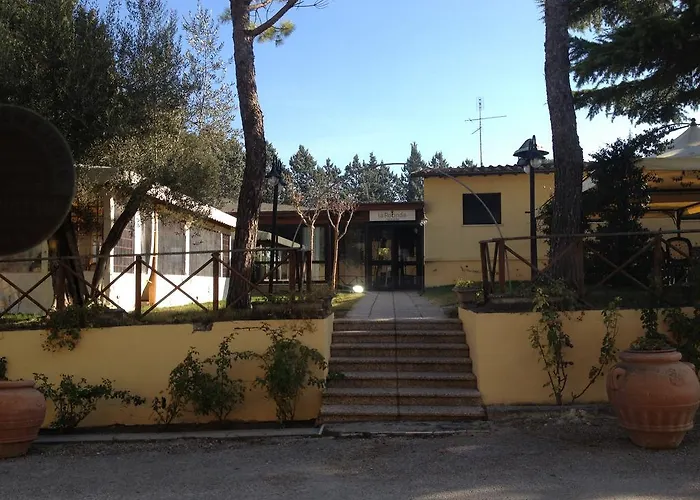 Borgo La Collina מלון 3*